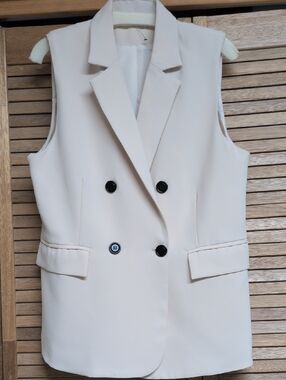 Double-Breasted Sleeveless Vest in Cream